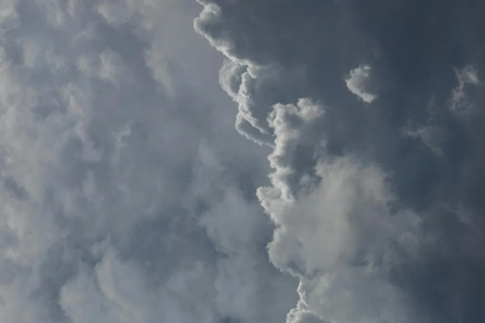 W piątek dużo chmur, ale bez większych opadów. Są ostrzeżenia meteo dla Małopolski