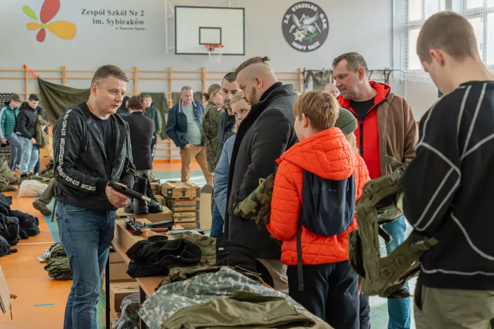 Strzelcy zbierają pieniądze na ściankę wspinaczkową - kiermasz