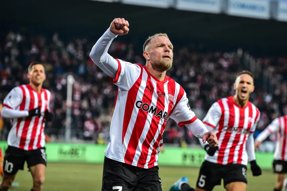 Pewne zwycięstwo Cracovii i cenny remis Wisły na trudnym terenie