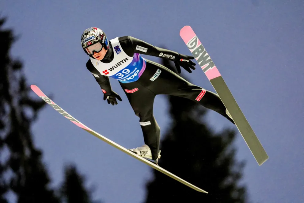Polscy skoczkowie bez medalu w Trondheim