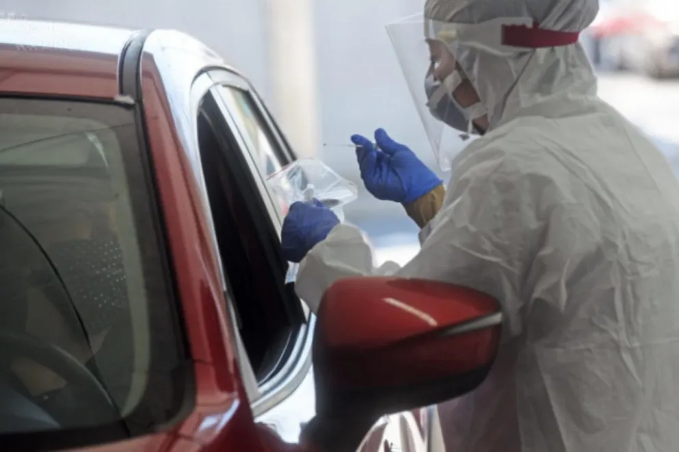 Prof. Krzysztof Pyrć: Pandemia COVID-19 to nie był humbug. Znów ogarnęła nas amnezja