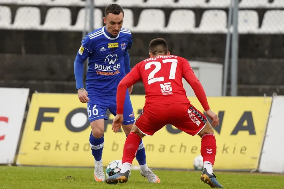 Termaliki "wola stalowa" odzyskania pozycji lidera TRANSMISJA