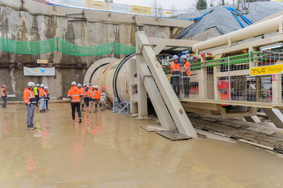 Rozpoczęto drążenie najdłuższego w Polsce tunelu kolejowego w Męcinie