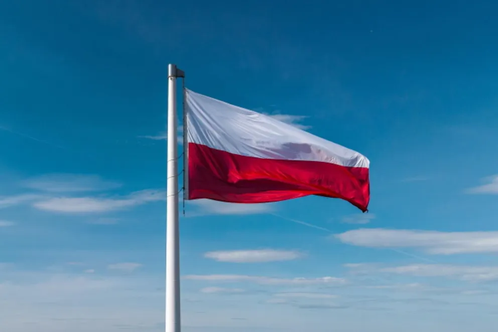 Dzień Flagi Rzeczpospolitej Polskiej - jedno z najmłodszych świąt państwowych