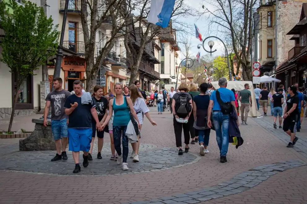 Jak spojrzeć na Krupówki nieco inaczej? „Warto temu miejscu dobrze życzyć”