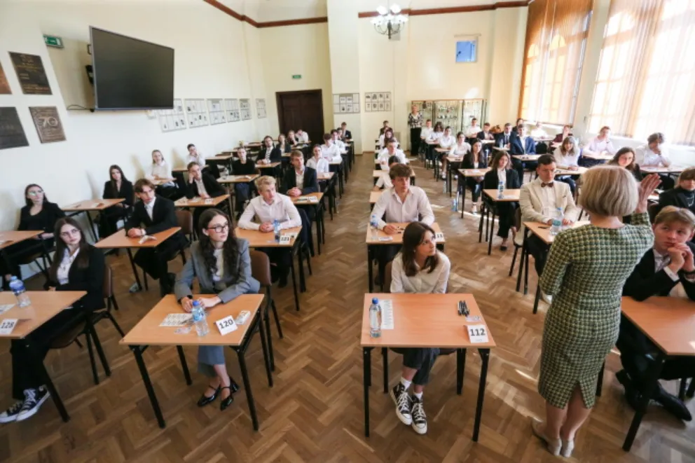 Wielka bitwa z królową nauk oficjalnie zakończona! Na maturze obowiązkowy egzamin z matematyki