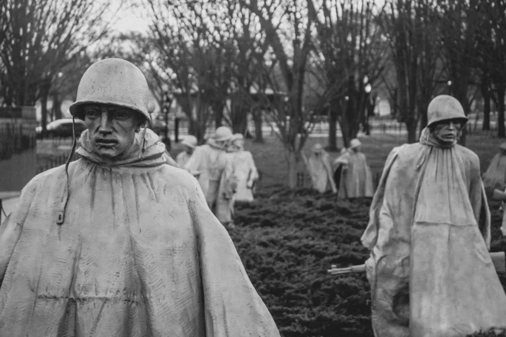 Wojna - mroczny rytuał. Historia, która pracuje podskórnie