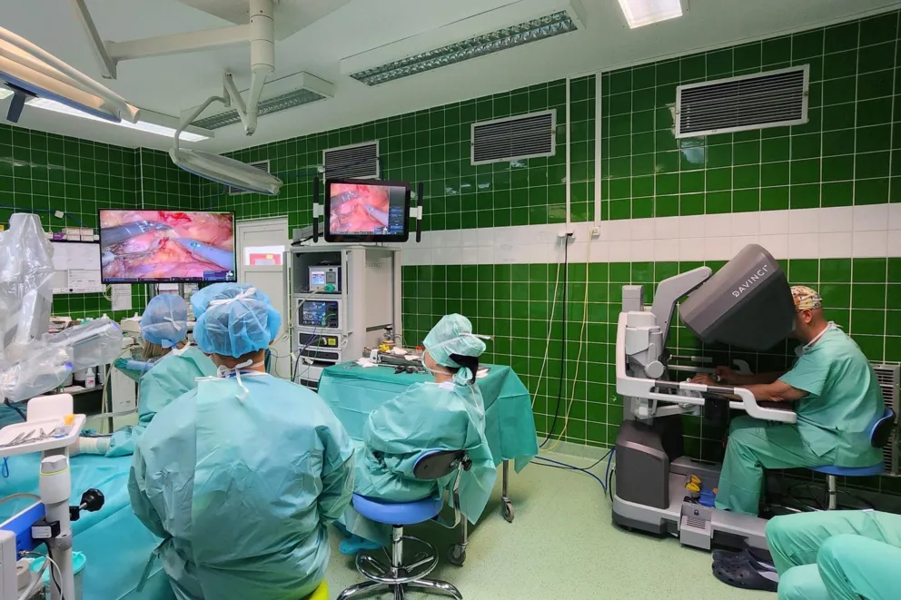 Robot da Vinci w szpitalu im. Rydygiera wykonał już 500 operacji. Zapotrzebowanie jest ogromne