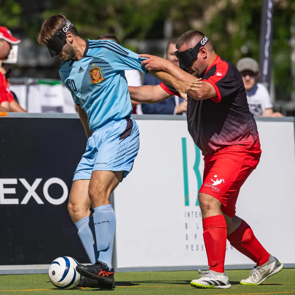 Reprezentacja Polski w blind-footballu przegrywa z Hiszpanią