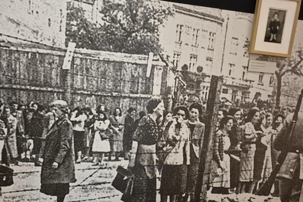 "Pozostała  nam jedna droga ratunku: aryjskie papiery"