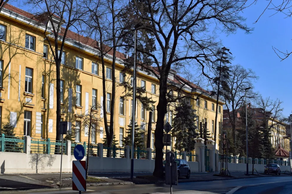 Krakowscy lekarze przyszyli oderwane ramię. "Ręka żyje. To pierwszy sukces"