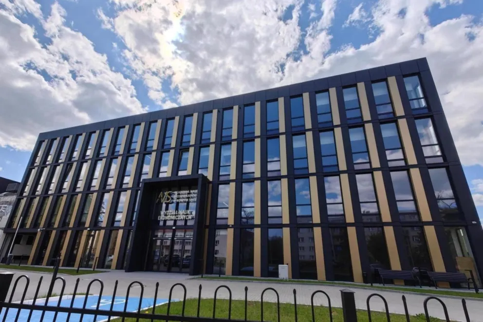 Negatywna ocena PKA dla kierunku lekarskiego w ANS Nowy Sącz. Uczelnia zapowiada odwołanie