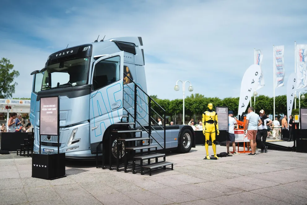 „Volvo For Safety – interaktywne Miasteczko Bezpieczeństwa zawita do Krakowa”