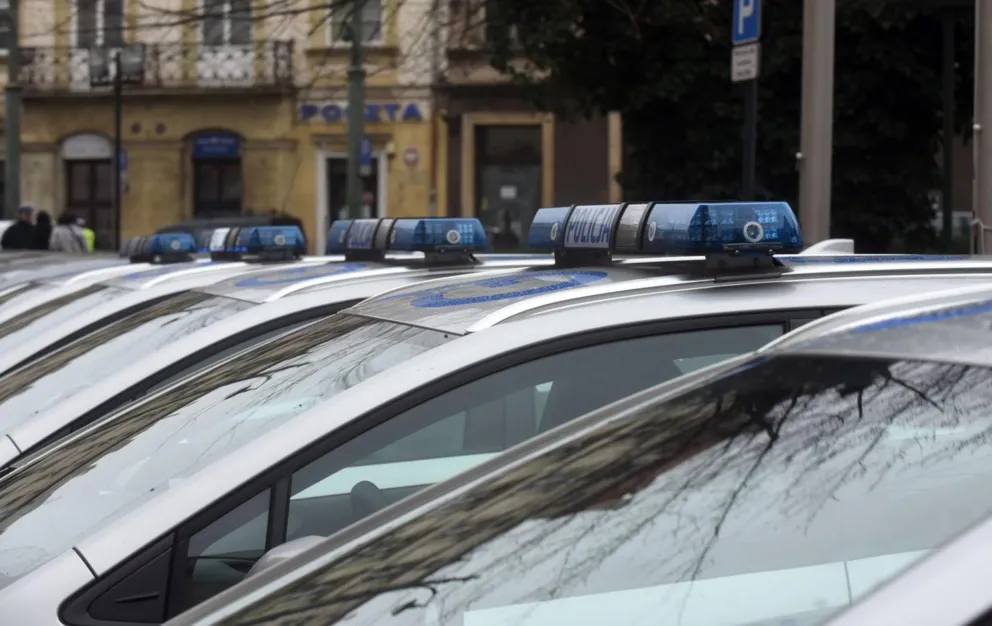 Policjanci udaremnili kolejne oszustwo „na wypadek”. Zatrzymali 23-latka i odzyskali pieniądze seniorki 