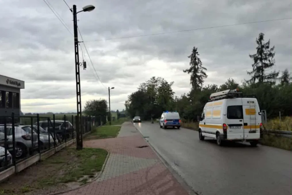 Policjanci z powiatu krakowskiego eskortowali dziś.... łosia