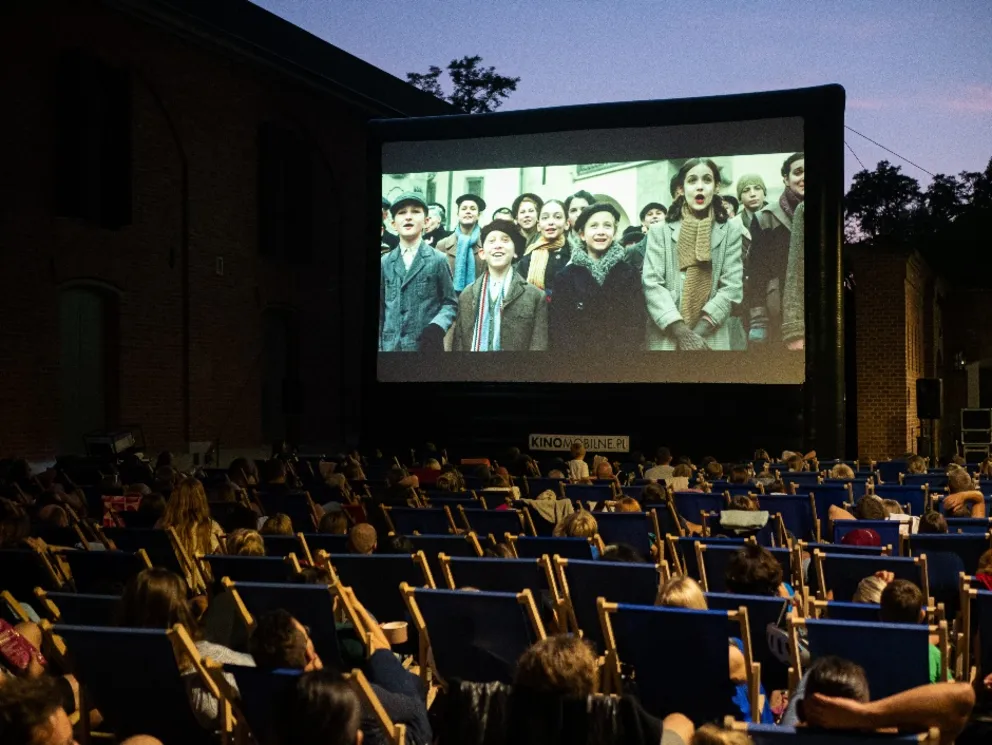 Seans filmu„Jeden na milion”
(Kino plenerowe przy Forcie 52 „Borek”)