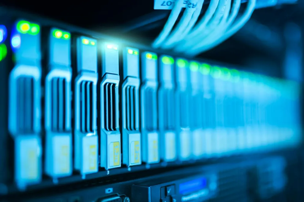 Rosyjskie cyberataki - kto broni się najskuteczniej? Polska lokalna może przegrać tę wojnę