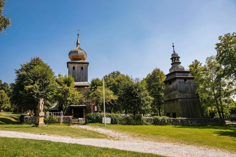 Pod Czerwoną Jarzębiną – odpust w skansenie w Wygiełzowie