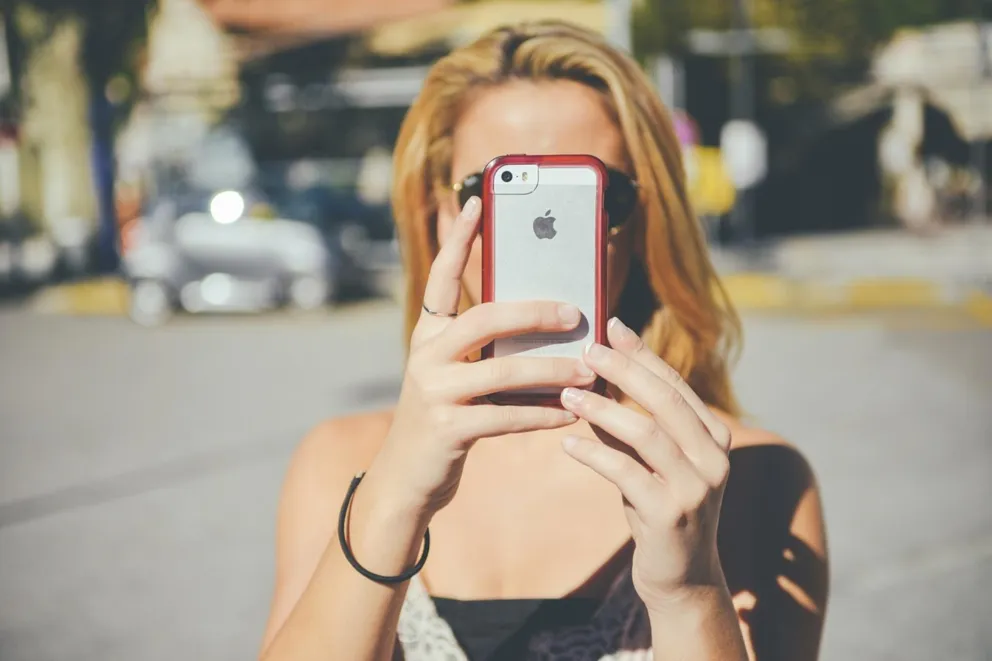 Zdjęcie do dowodu osobistego zrobisz telefonem w aplikacji mObywatel