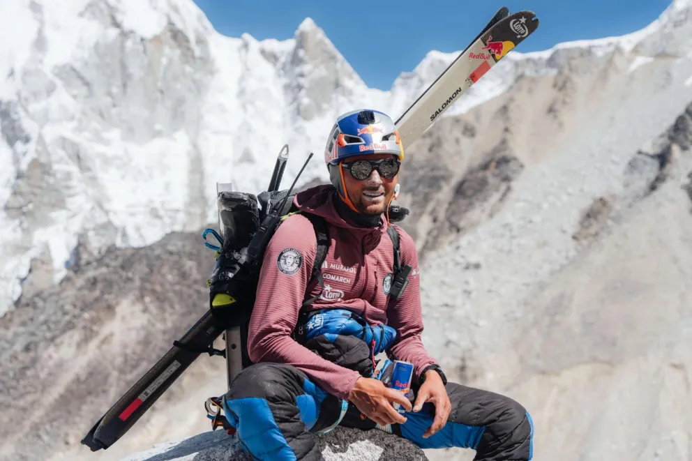 Andrzej Bargiel zjechał na nartach z Mount Everest! Jest pierwszym człowiekiem, który tego dokonał