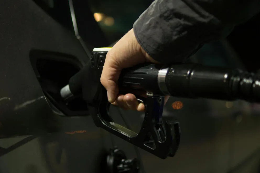 Dobre auto, biała koszula, pierścień i on - dubajczyk. To oszustwo i to w realu!
