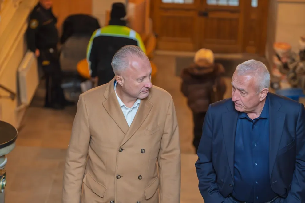 Prezydenci Nowego Sącza wrócili do ratusza, część sankcji utrzymana