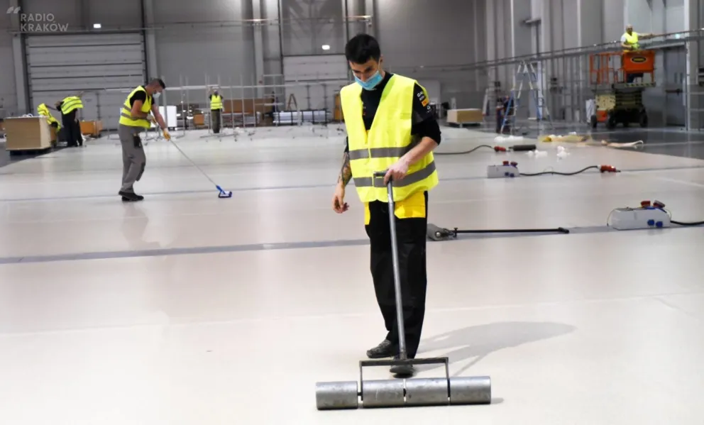Szpitale tymczasowe poszukują pracowników