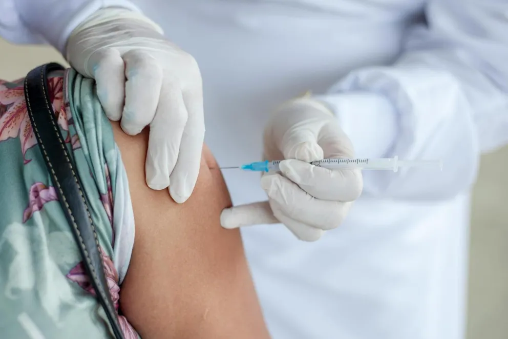 Alarmujący wzrost zachorowań na krztusiec. Kraków wprowadza darmowe szczepienia dla dorosłych