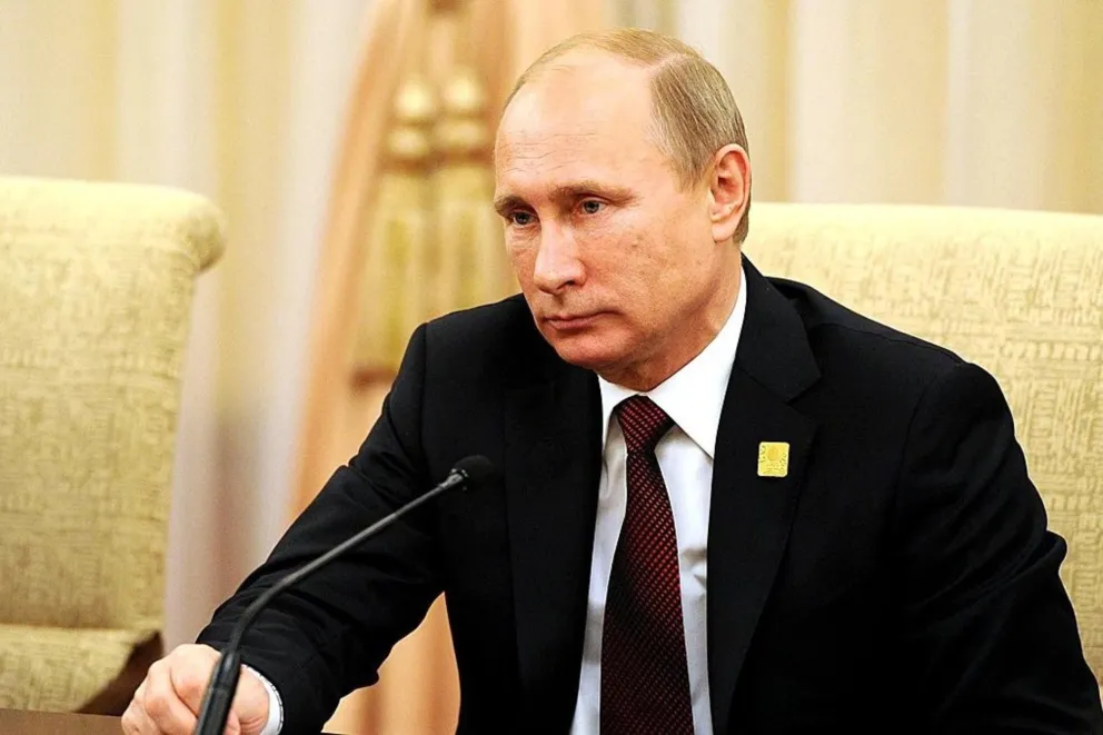 Car słucha bajek. Putin i samonapędzający się błąd Kremla