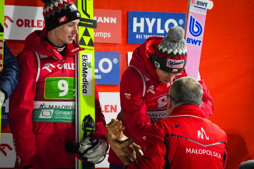 PŚ w skokach: wreszcie podium! Trzecie miejsce polskiego duetu, Austriacy wygrali w Zakopanem