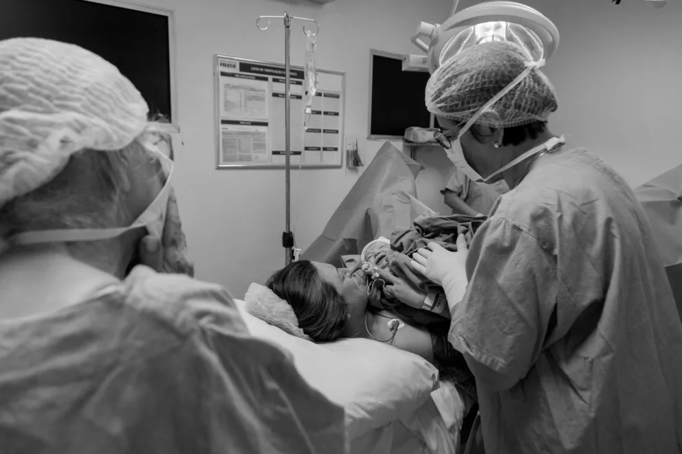 „Szpital bywa tylko miejscem wykonania usługi”. Co warto wiedzieć przed operacją?