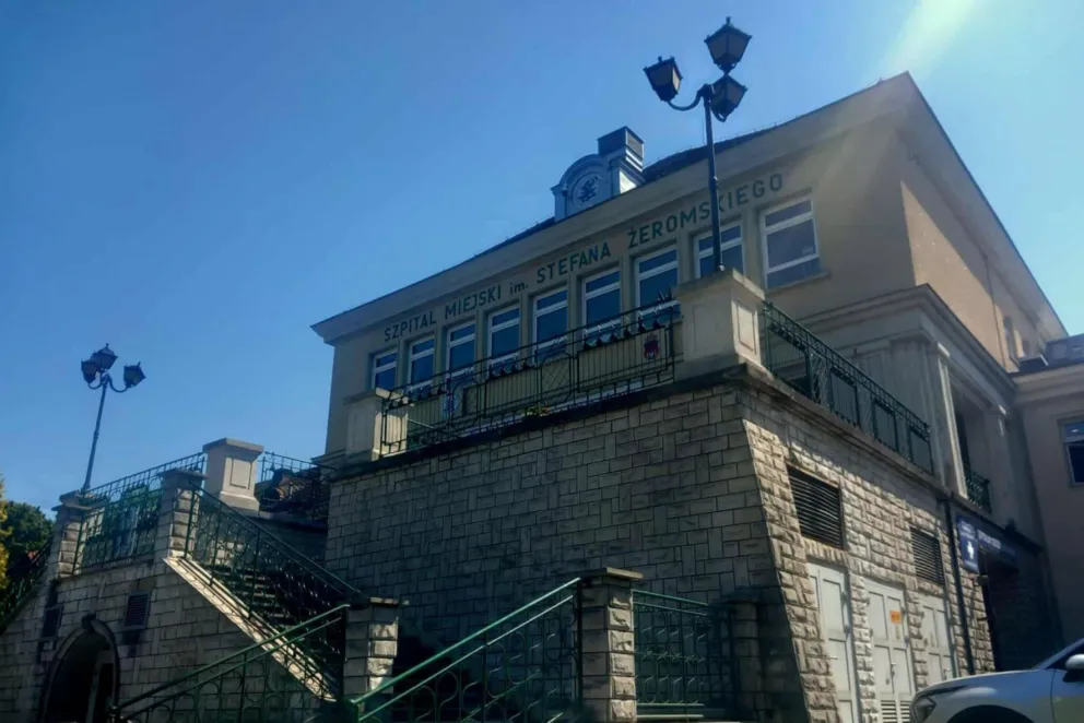 Komórki z nosa pomogą w leczeniu... chorego kolana. Innowacyjne badania w krakowskim szpitalu 