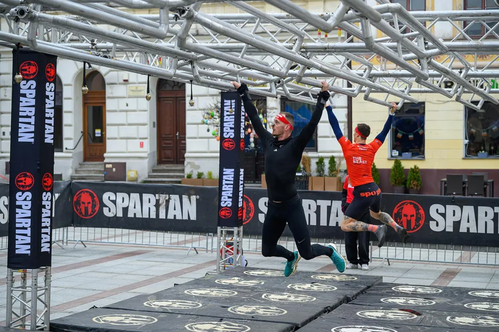 Tarnów gospodarzem Spartan Race. Ponad 1200 zawodników na starcie. ZDJĘCIA