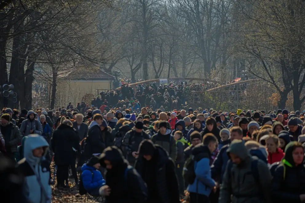 W zadumie i skupieniu. Tysiące wiernych w Kalwarii Zebrzydowskiej