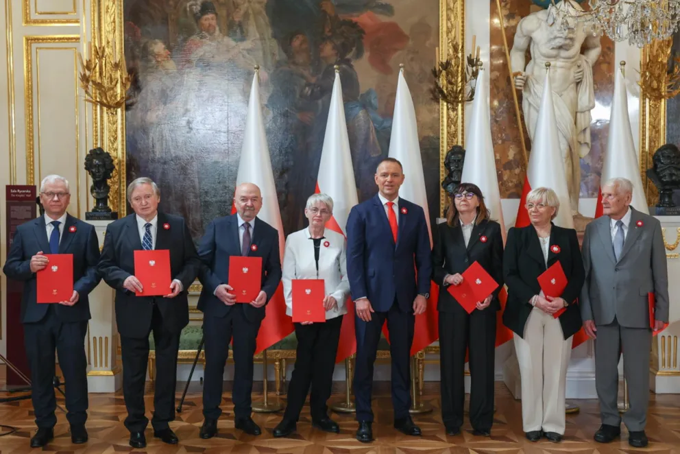 Polska na progu zmiany ustroju? Ekspert: „Państwo jest sparaliżowane”