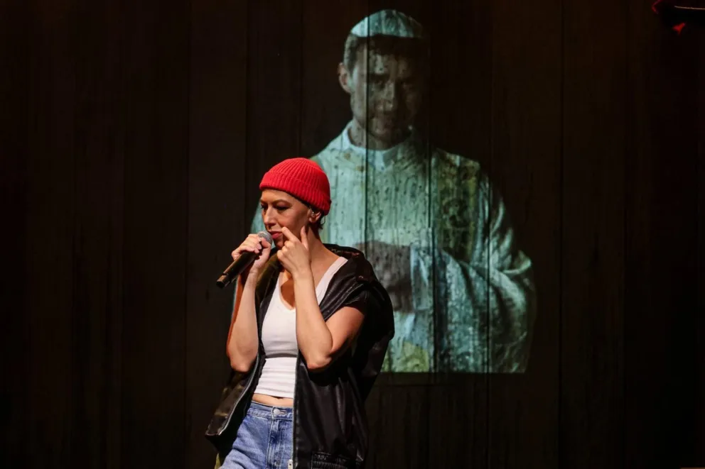 Dojmująca potrzeba miłości czyli rzecz o Sinéad O’Connor. Premiera w Teatrze Nowym Proxima