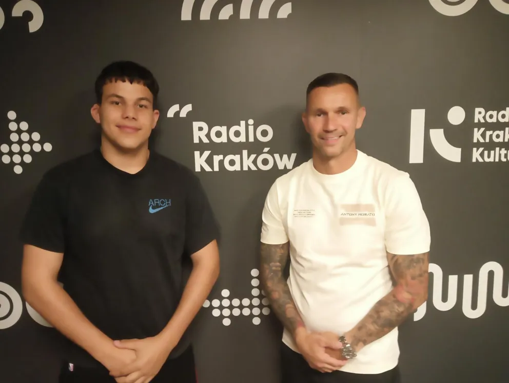 Ma  brata, dwa psy, węża , jaszczurkę oraz.. złoto OOM w boksie