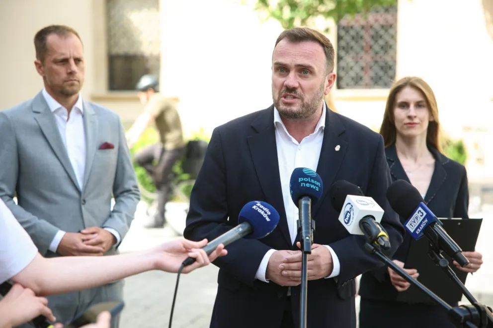 „Mieszkańcy są przeciw”. Konfederacja naciska ws. SCT w Krakowie
