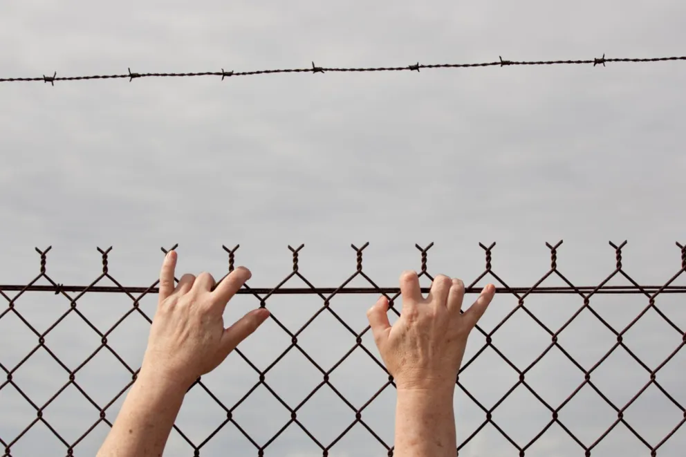 Pakt migracyjny UE wchodzi w życie. Prof. Brzozowski: „To krok w dobrym kierunku”