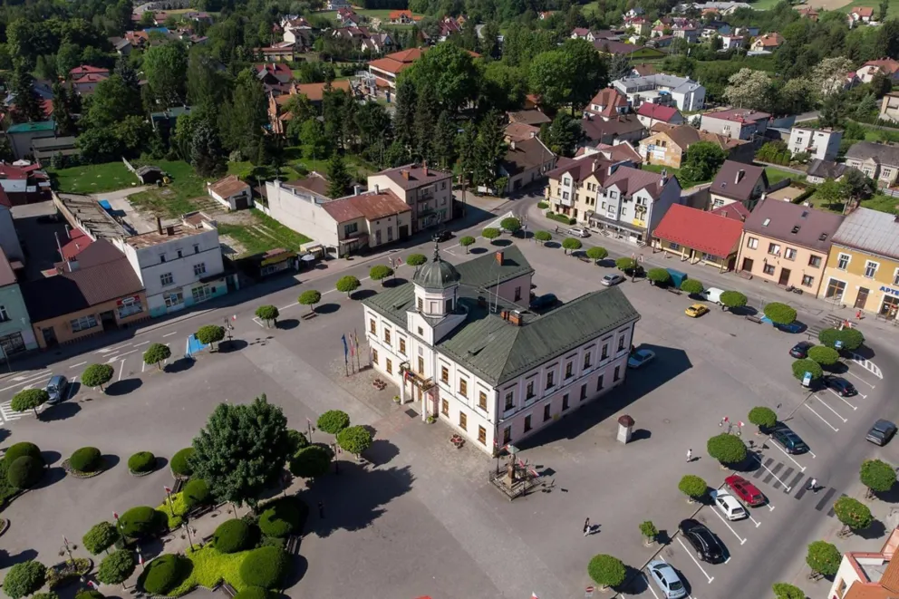 Tuchów się wyludnia. W pięć lat ubyło blisko tysiąc mieszkańców