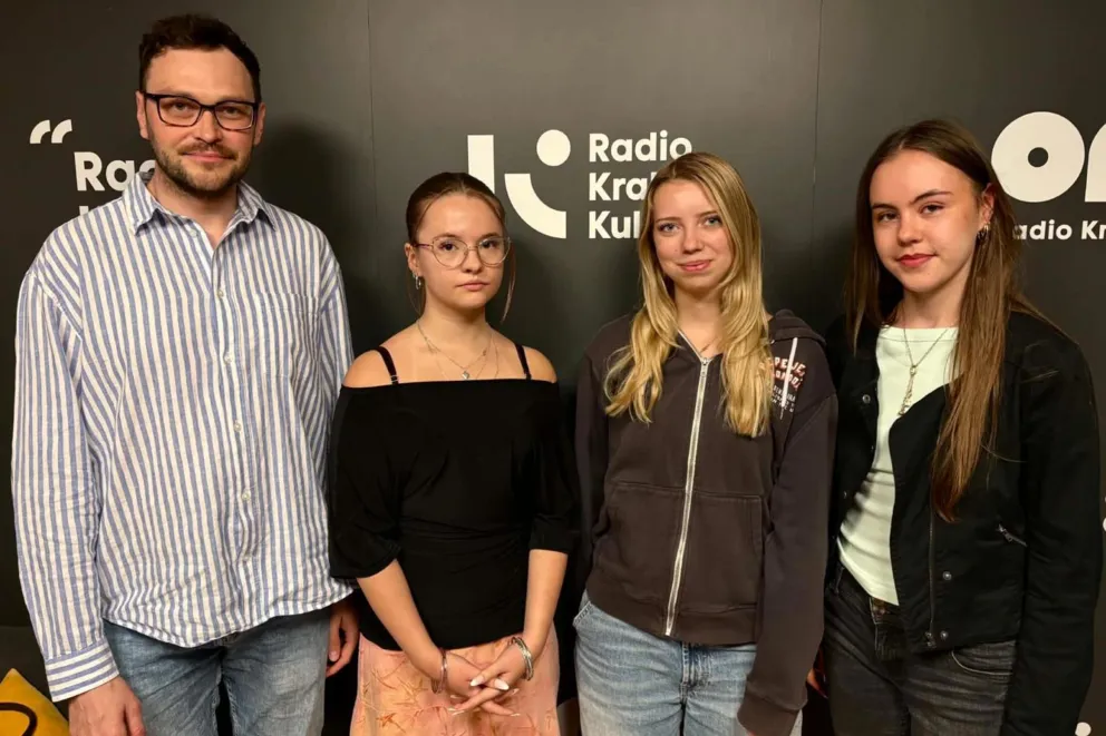 Krakowscy licealiści pomagają zwierzętom, seniorom i uczą niemarnowania żywności