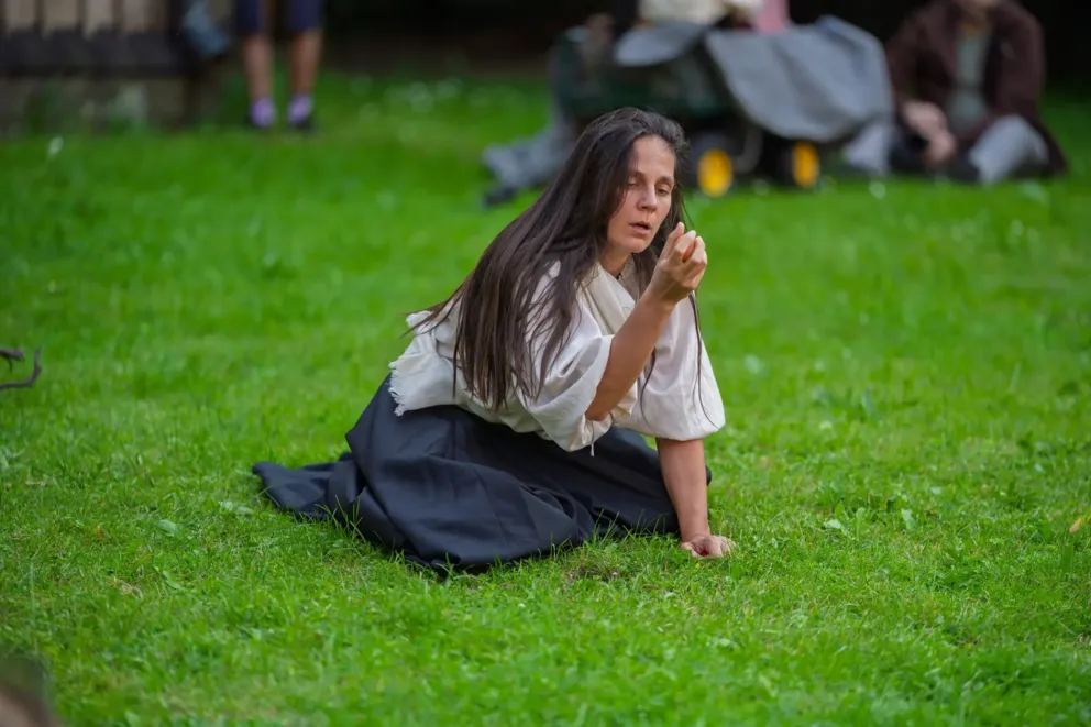 Sądecki skansen zamienił się w teatralną scenę. Trwa Festiwal Teatru Tej Ziemi