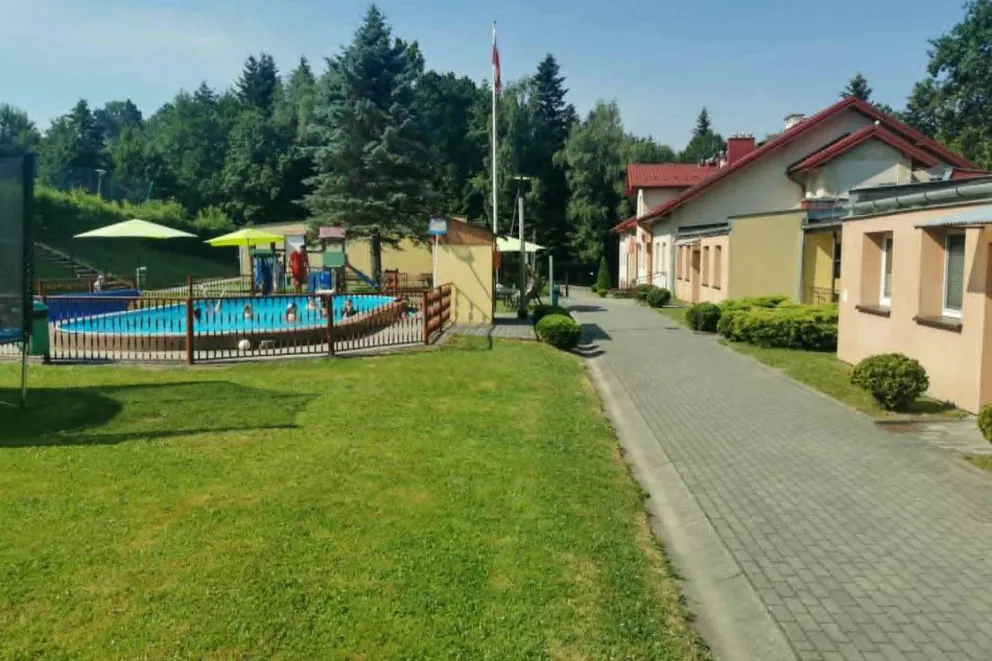 Zamiast 30-lecia – widmo likwidacji. Dom Wczasów Dziecięcych w Jodłówce Tuchowskiej zagrożony