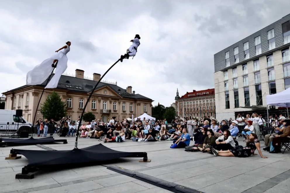 Teatr wraca na ulicę. Ulica Festival pod hasłem "La Strada"