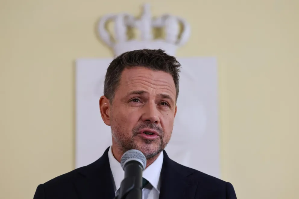 Albo partia, albo stanowisko w spółce. Czy pomysł Trzaskowskiego coś zmieni?