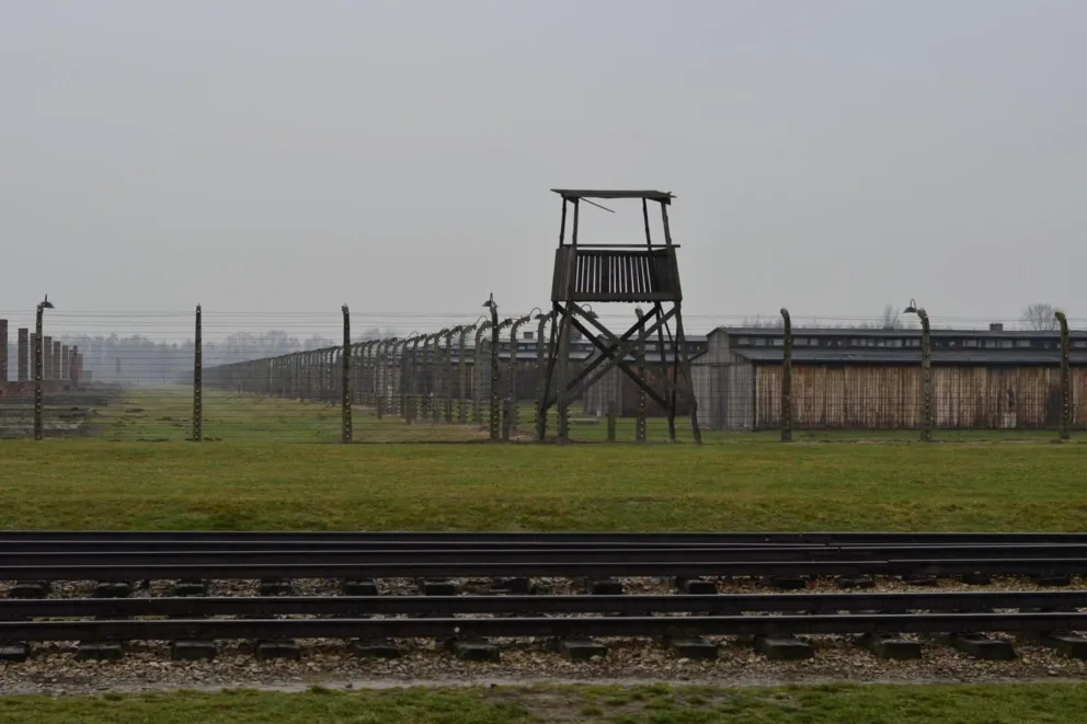 Przyniosła monety, ocaliła historię. Bezcenna kolekcja trafiła do Muzeum Auschwitz