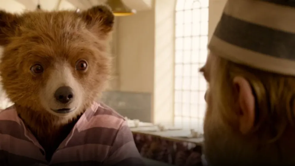 Kino plenerowe przy Forcie 52 „Borek”: „Paddington 2”