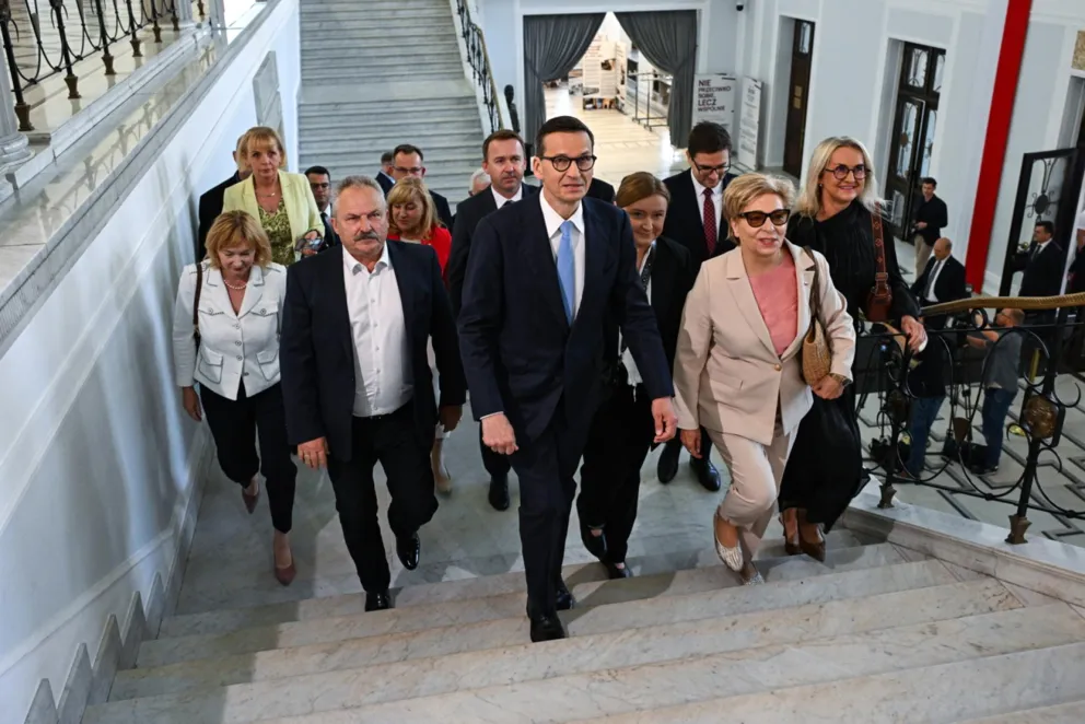Rozłam w PiS i klub Morawieckiego. Eksperci: "Chodzi o to, kto narzuci swoją narrację elektoratowi"