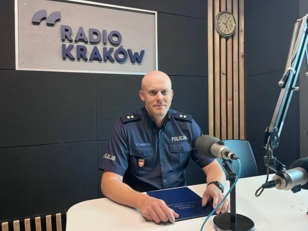 Cyberprzemoc nie kończy się po wyłączeniu telefonu. Jak chronić dzieci i młodzież?
