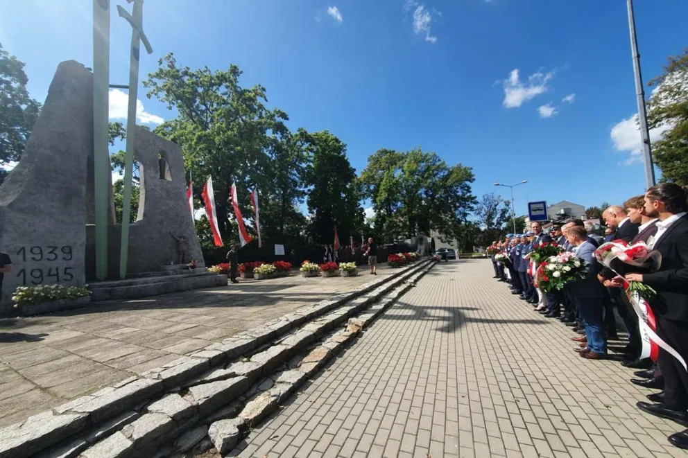 Tarnów upamiętnił 87. rocznicę wybuchu II wojny światowej. "Naszym obowiązkiem jest nie tylko przypominać" 